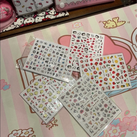 Sanrio stickers nails 5pcs - Picture 4 of 4